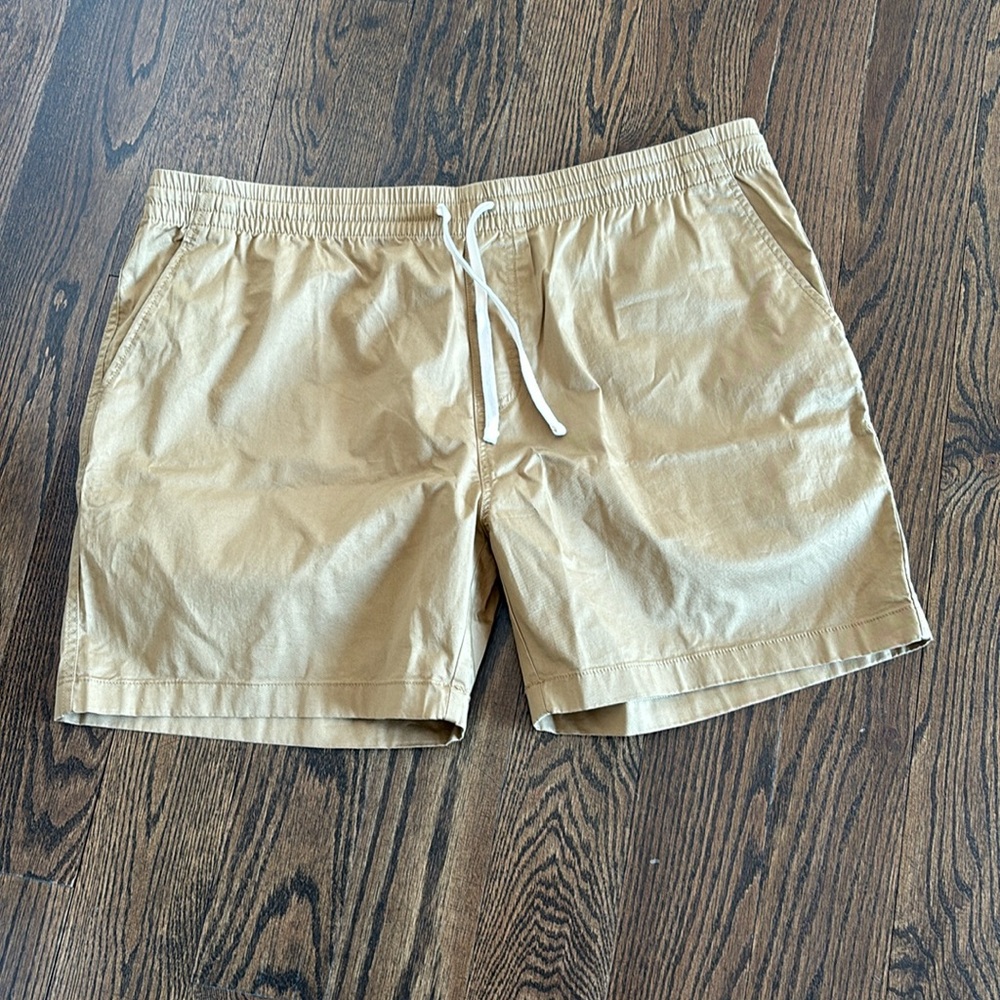 J. CREW MEN SHORTS NWT